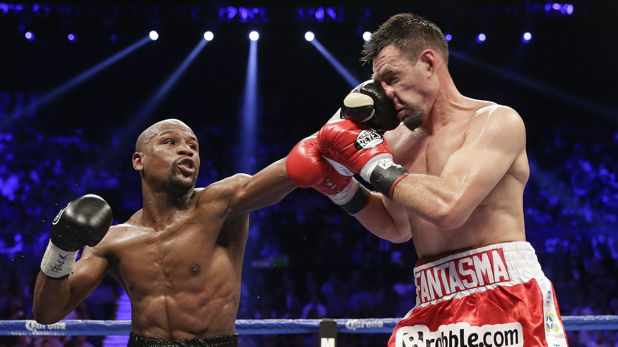 王者归来！巴特勒回归首战率队大胜，酋长球场沸腾，王者巴特勒回归首秀引爆酋长球场，率队大胜宣告归来！