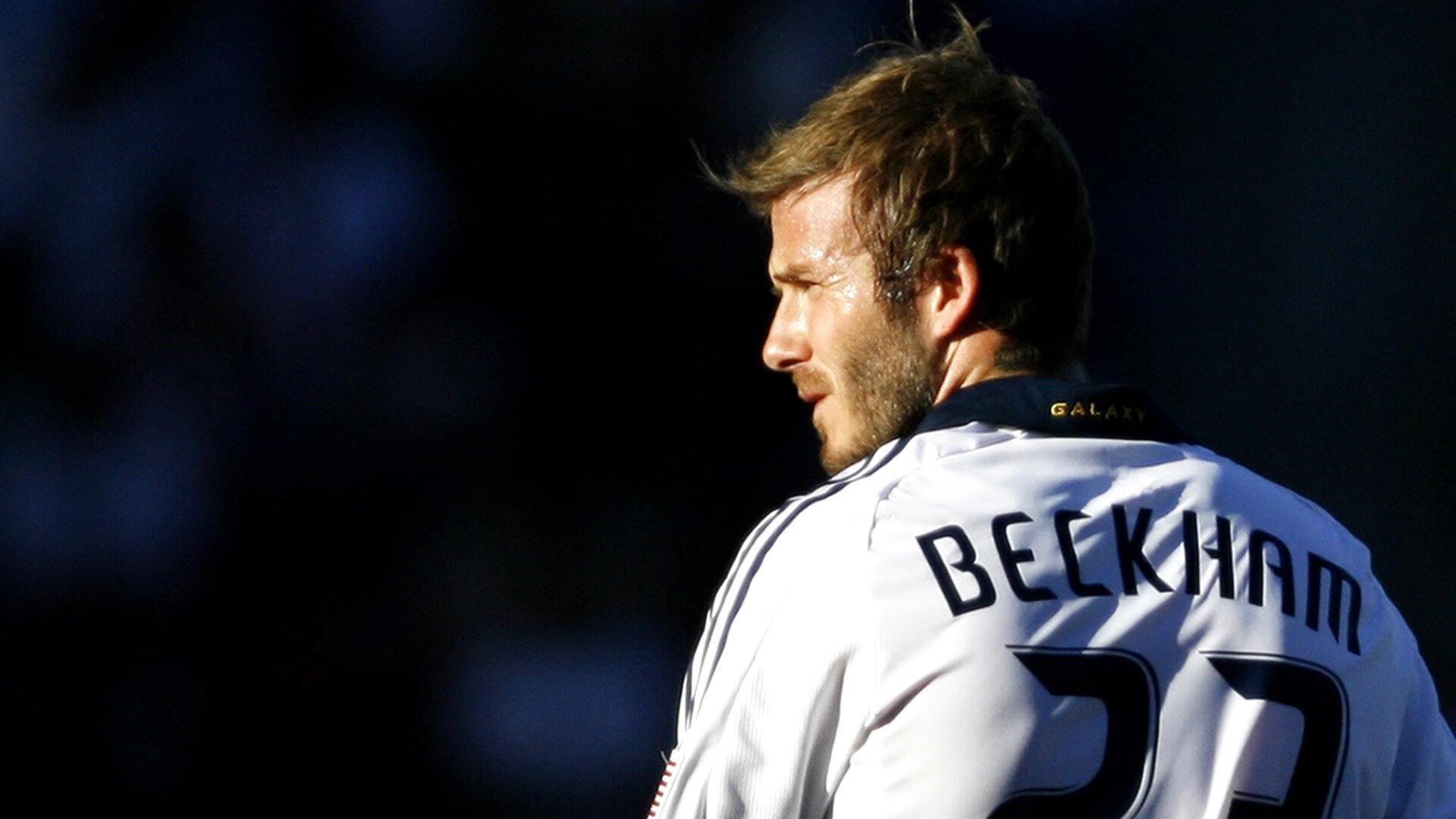 赛场荣辱，从Rookie的泪水到拜仁的喧嚣，竞技体育没有永恒童话，荣辱一瞬，从Rookie泪目到拜仁喧嚣，体育从无永恒童话